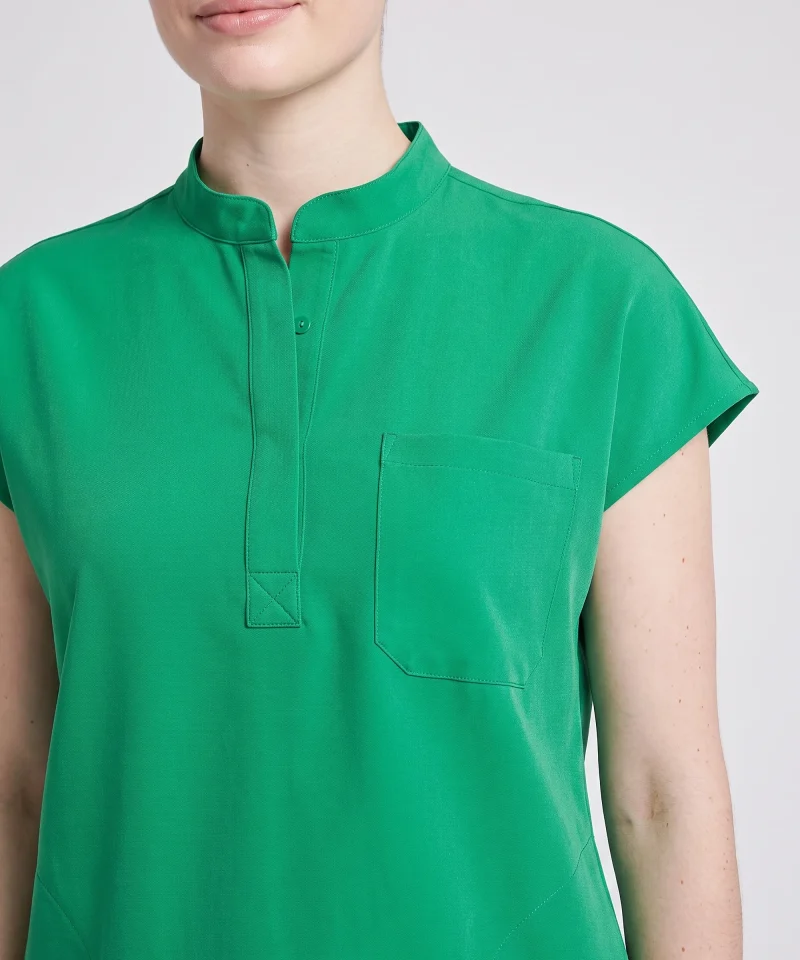 Lumi Motion Scrub Set in Indocyanine Green - collar and chest pocket detail